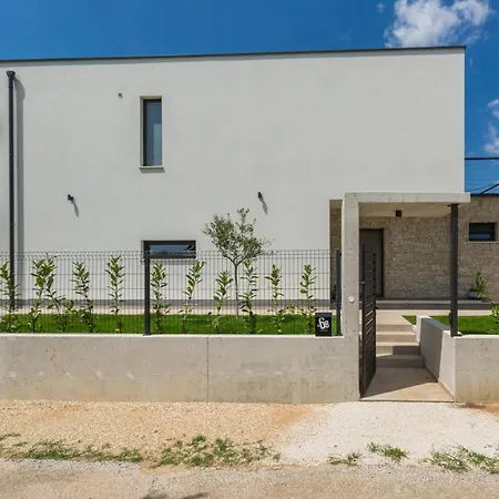 Emma-louisa * Žminj