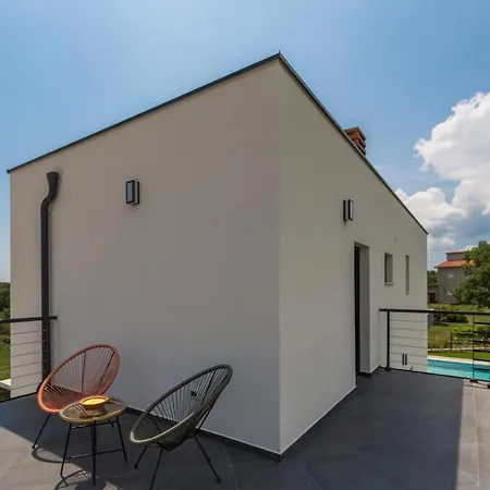 Emma-louisa Villa Žminj